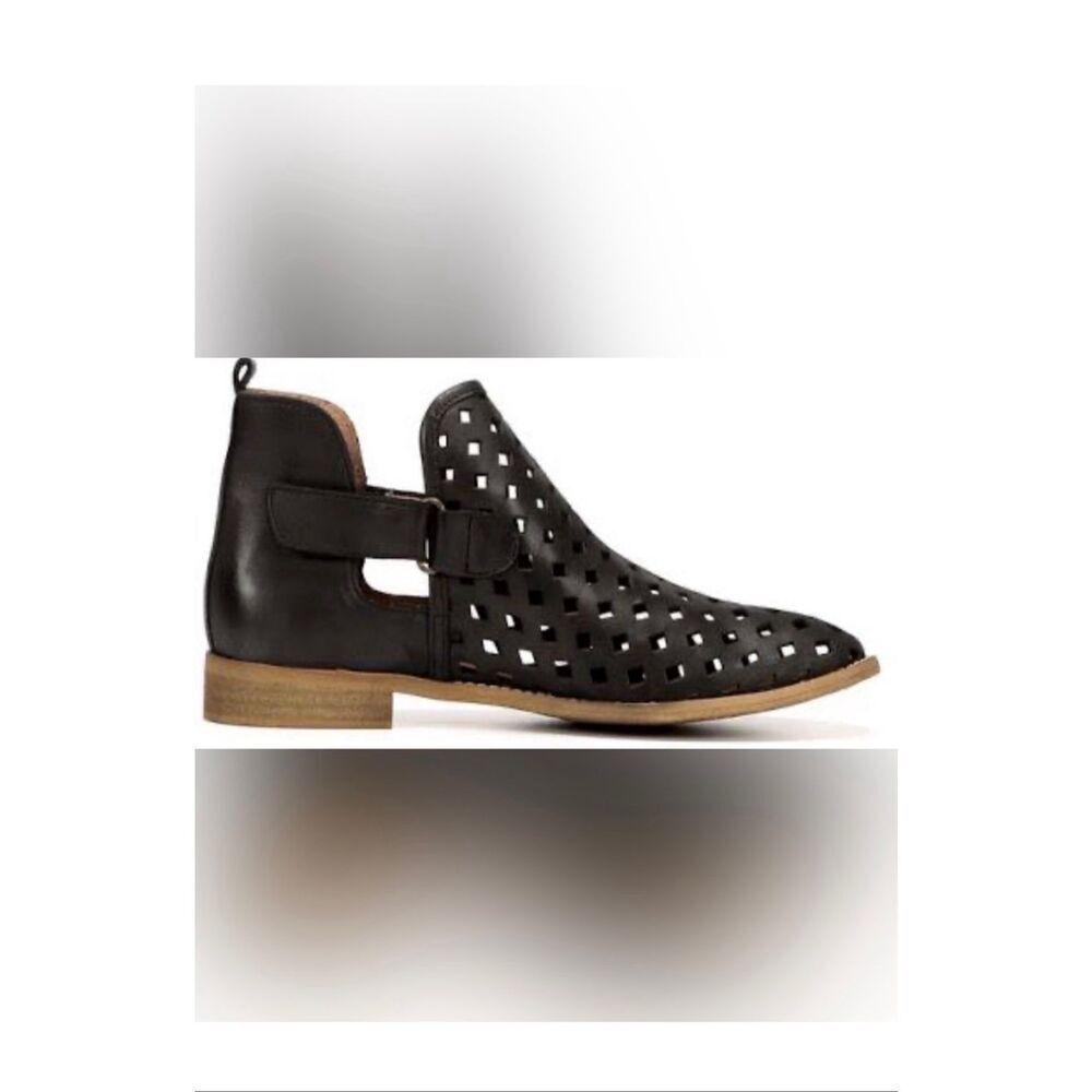 MUSSE AND CLOUD Black Perforated Leather Bootie- EUR 41/US 10